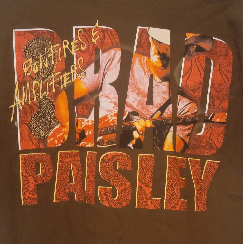 Brad Paisley Bonfires & Amplifiers 2007 Tour Shirt Sz M